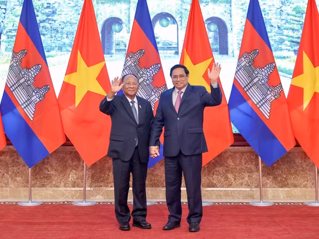 Thủ tướng Phạm Minh Chính nhấn mạnh chuyến thăm của Chủ tịch Quốc hội Samdech Heng Samrin là sự kiện có ý nghĩa quan trọng trong "Năm Hữu nghị Việt Nam-Campuchia 2022". Ảnh: VGP/Nhật Bắc Thủ tướng Phạm Minh Chính nhấn mạnh chuyến thăm của Chủ tịch Quốc hội Samdech Heng Samrin là sự kiện có ý nghĩa quan trọng trong