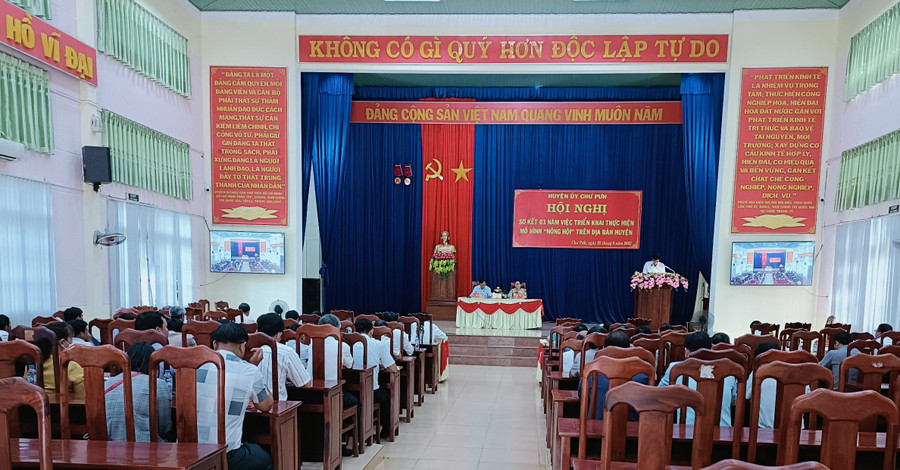 Quang cảnh lễ sơ kết mô hình nông hội. Ảnh: Cao Toàn