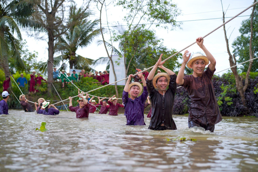 Những trò chơi tập thể vui nhộn đặc trưng miền sông nước
