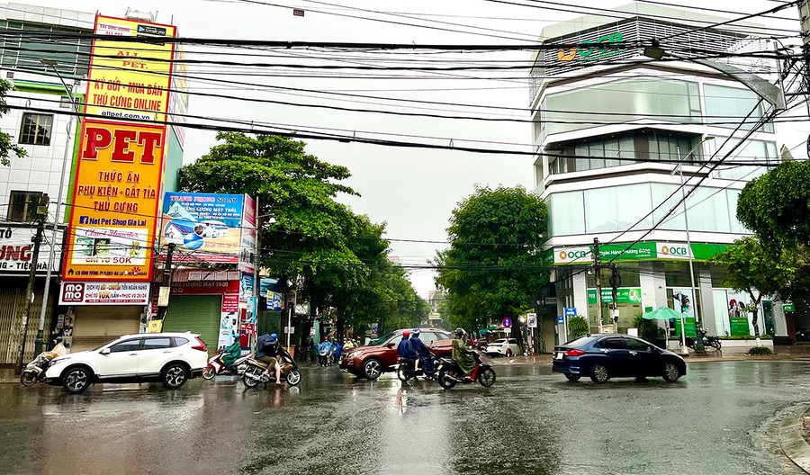 Cần đề phòng xảy ra tố, lốc, sét, mưa đá, mưa lớn cục bộ và gió giật mạnh trên địa bàn Gia Lai. Ảnh: Phương Vi Cần đề phòng xảy ra tố, lốc, sét, mưa đá, mưa lớn cục bộ và gió giật mạnh trên địa bàn Gia Lai. Ảnh: Phương Vi