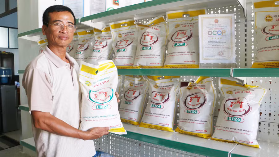 Ông Nghĩa cho biết, sản phẩm gạo Phú Thiện ngày càng được người tiêu dùng đón nhận và tin dùng trong cả nước. Ảnh: Quang Tấn