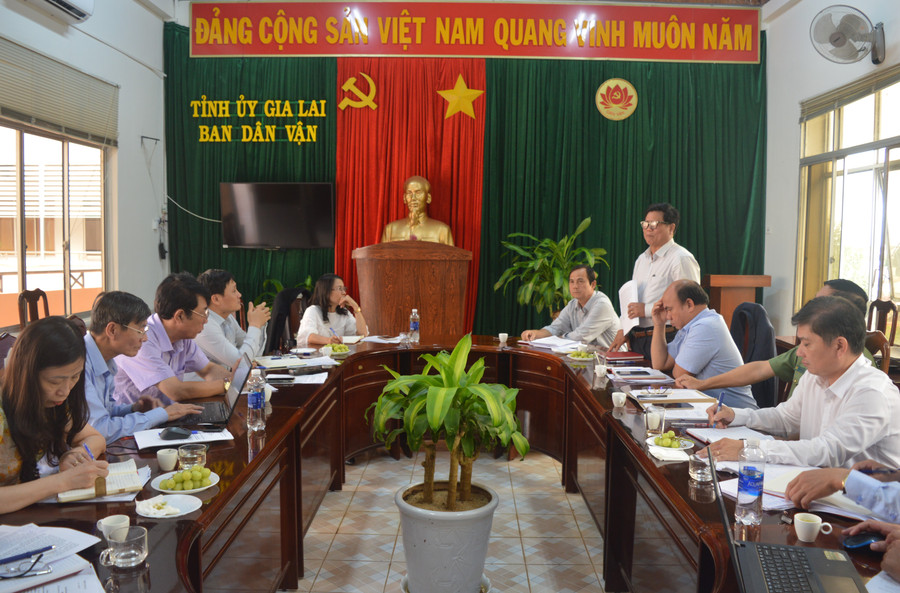 Quang cảnh buổi làm việc. Ảnh: Anh Huy