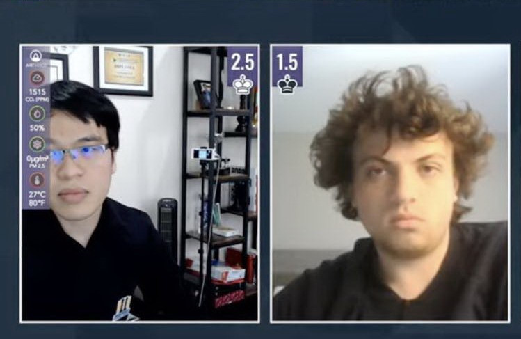 Lê Quang Liêm (trái) cùng Niemann ở cuộc chạm trán tứ kết Generation Cup 2022. Ảnh: GCT