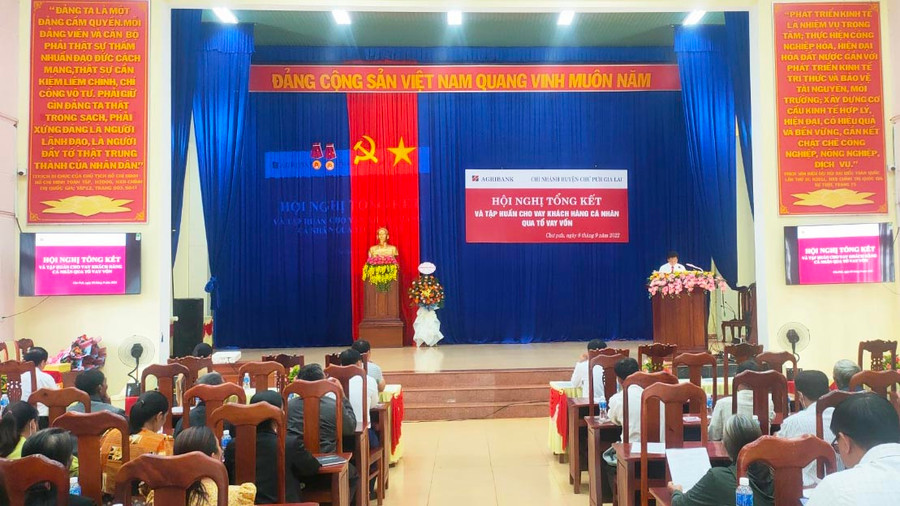 Quang cảnh hội nghị. Ảnh: R'Ô HOK