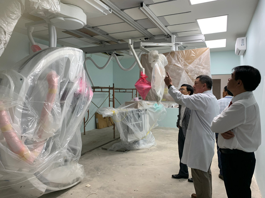 Hệ thống máy DSA hiện đại đã được lắp đặt tại Khoa Tim mạch- Bệnh viện Đa khoa tỉnh Gia Lai và chuẩn bị đưa vào sử dụng. Ảnh: Như Nguyện