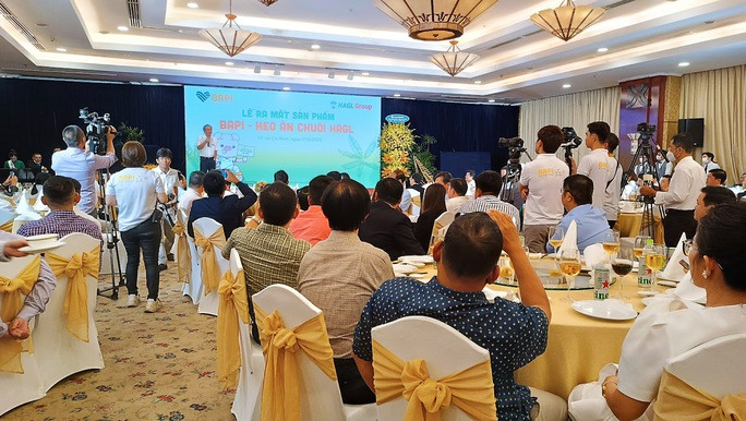 Bầu Đức chia sẻ về mô hình "heo ăn chuối" tối 17-9. Bầu Đức chia sẻ về mô hình