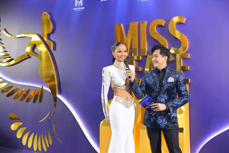 Hoa hậu H'Hen Niê đặt rất nhiều niềm tin vào phần trình diễn của các thí sinh trong đêm chung kết. Ảnh: BTC