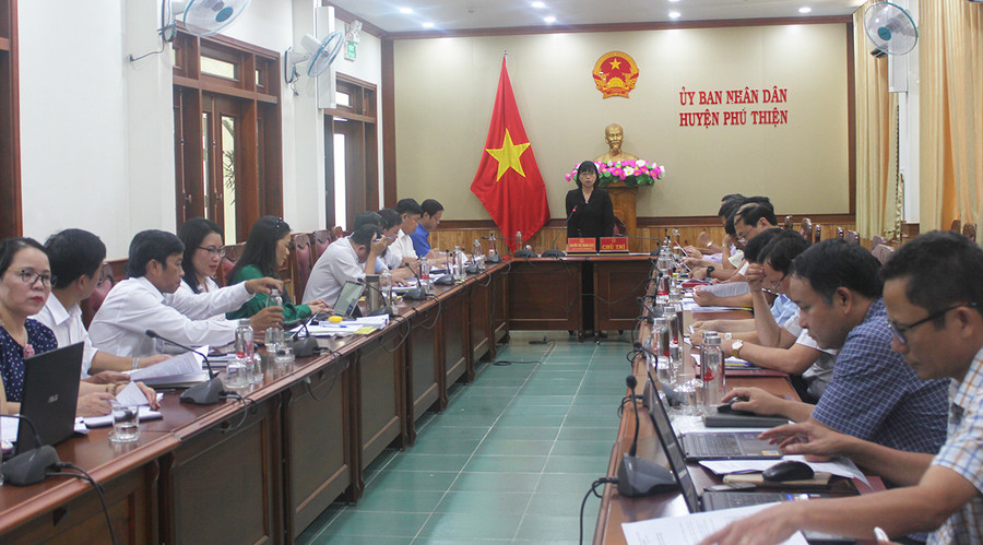 Quang cảnh buổi làm việc của đoàn công tác với UBND huyện Phú Thiện. Ảnh: Vũ Chi uang cảnh buổi làm việc của đoàn công tác với UBND huyện Phú Thiện. Ảnh: Vũ Chi