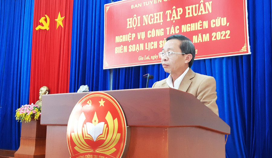 Đồng chí Huỳnh Thế Mạnh-Ủy viên Ban Thường vụ Tỉnh ủy, Trưởng ban Tuyên giáo Tỉnh ủy phát biểu tại lễ khai mạc hội nghị. Ảnh: Duy Lê Đồng chí Huỳnh Thế Mạnh-Ủy viên Ban Thường vụ Tỉnh ủy, Trưởng ban Tuyên giáo Tỉnh ủy phát biểu tại lễ khai mạc hội nghị. Ảnh: Duy Lê