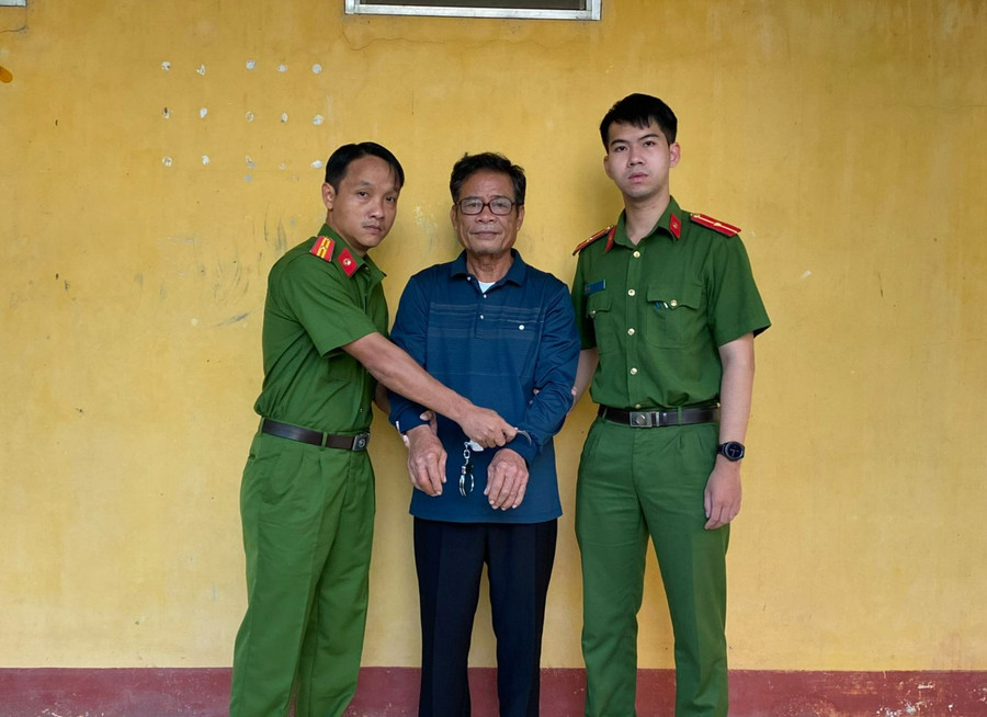 Bị can Nguyễn Văn Kềm lúc bị bắt. Ảnh: Nam Long