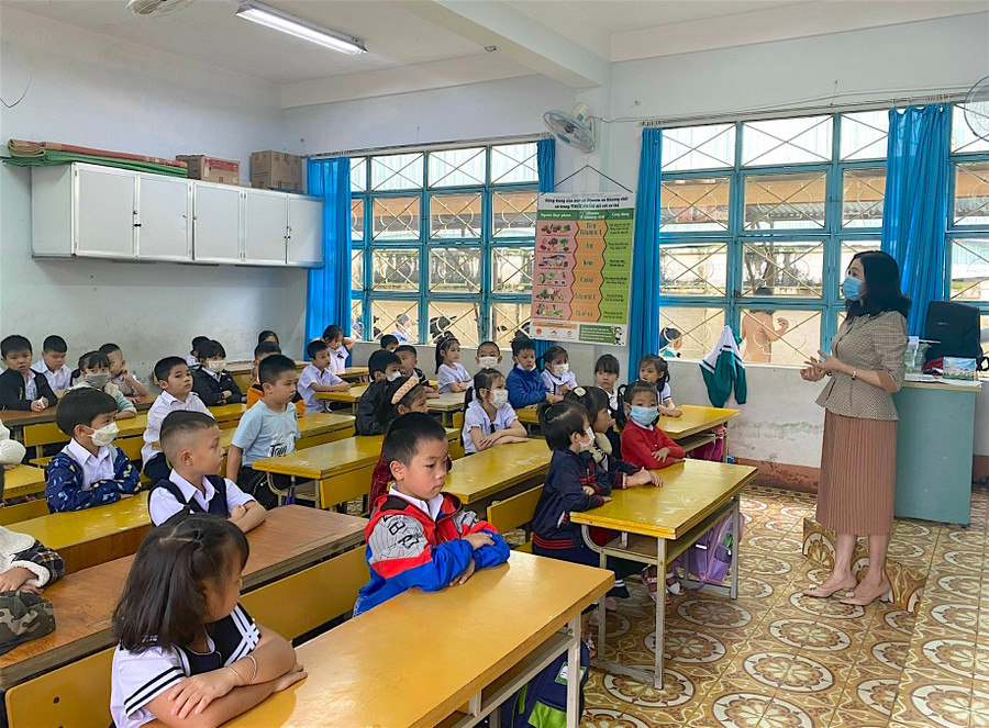 Các địa phương phải thực hiện phổ cập giáo dục mầm non cho trẻ 5 tuổi, phổ cập giáo dục tiểu học đúng độ tuổi và phổ cập giáo dục THCS đảm bảo 100%. Ảnh: Mộc Trà