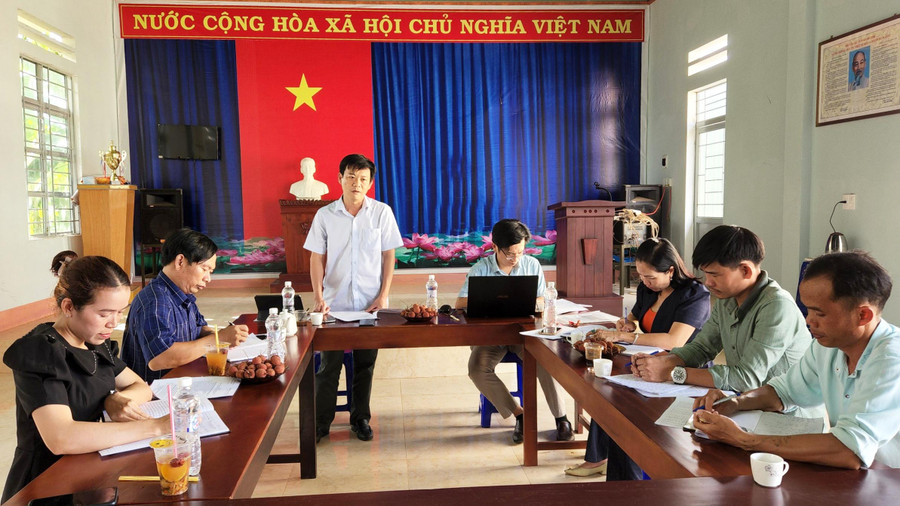 Chủ tịch UBND thành phố dự sinh hoạt tại chi bộ làng Mơ Nú, xã Chư Á