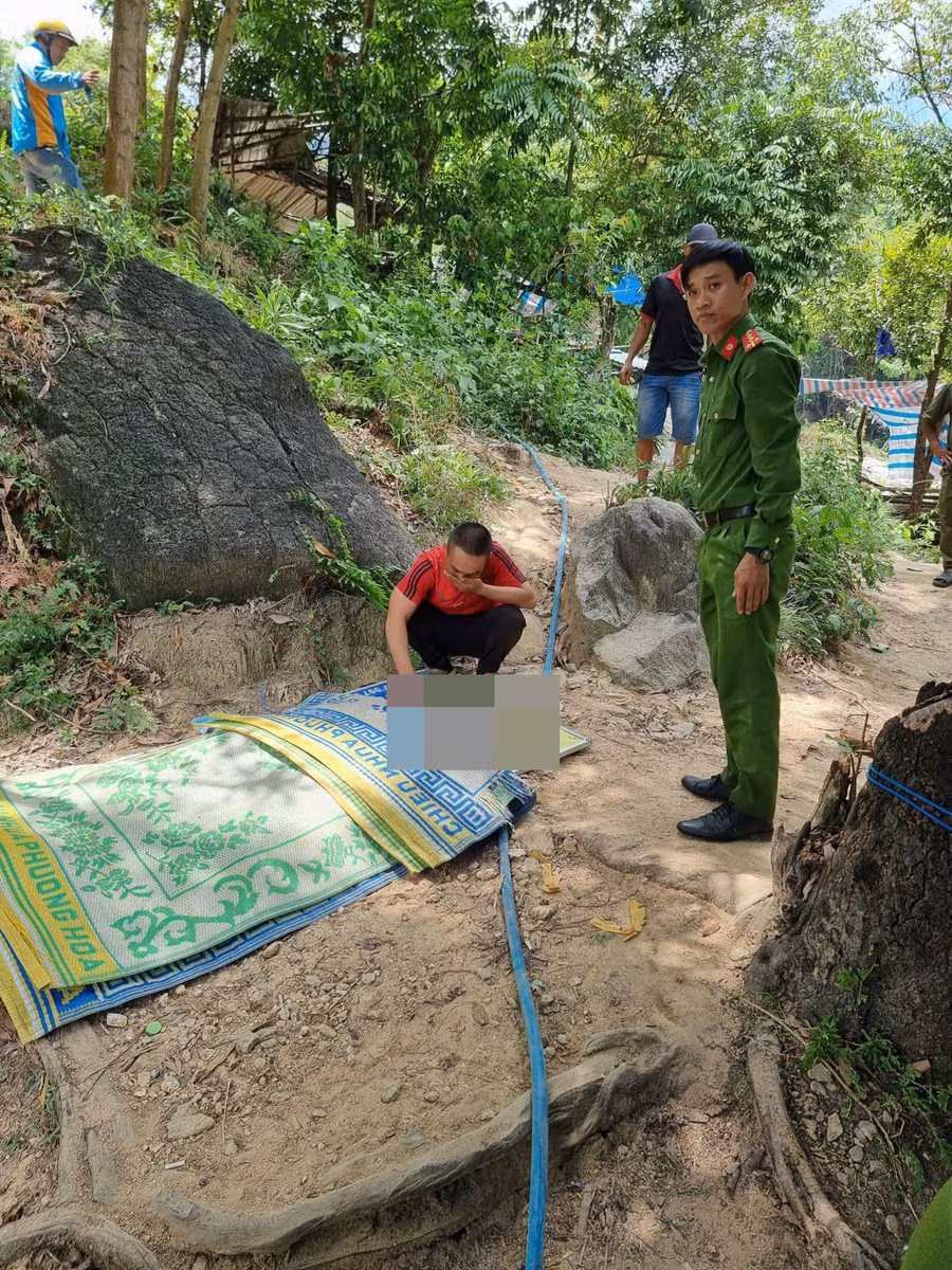 Hai học sinh bị đuối nước thương tâm. Ảnh: Công an huyện Trà Bồng