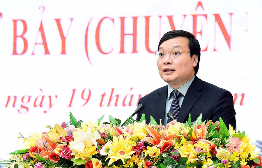 Tân Chủ tịch UBND tỉnh Trương Hải Long phát biểu nhận nhiệm vụ. Ảnh: Đức Thụy Tân Chủ tịch UBND tỉnh Trương Hải Long phát biểu nhận nhiệm vụ. Ảnh: Ảnh: Đức Thụy