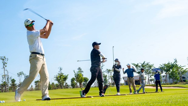 Hay cụm sân golf PGA 36 hố đã đưa vào vận hành tại NovaWorld Phan Thiet. Hay cụm sân golf PGA 36 hố đã đưa vào vận hành tại NovaWorld Phan Thiet.