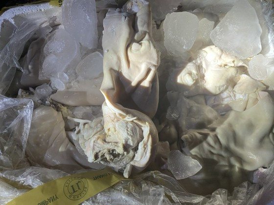  Số nội tạng thu giữ