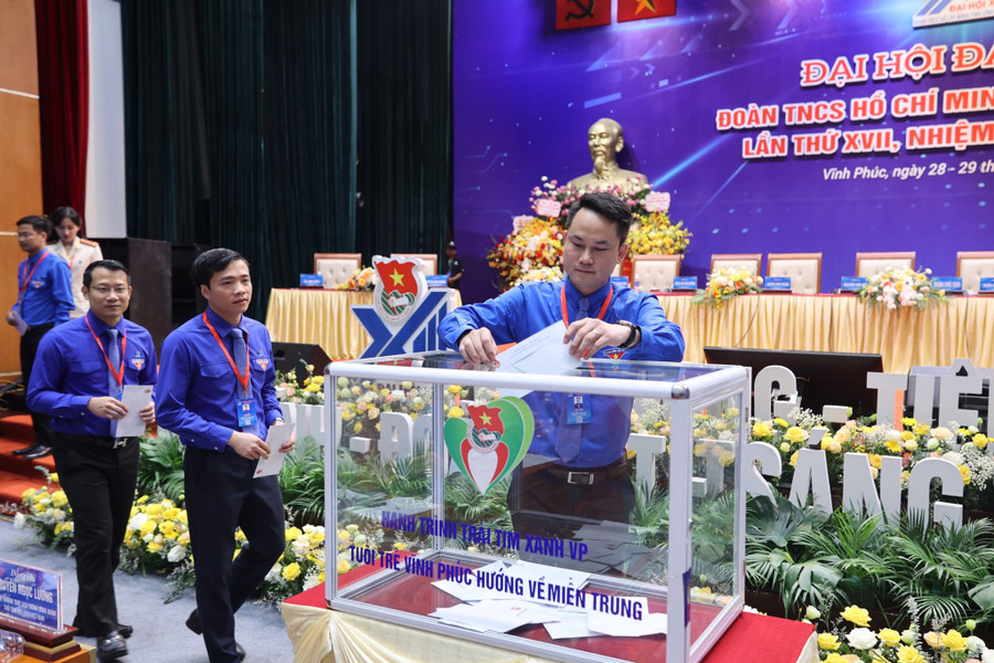 Tỉnh đoàn Vĩnh Phúc đã tổ chức quyên góp ủng hộ đồng bào bị ảnh hưởng do bão số 4 có tên Noru. Ảnh: Như Ý 