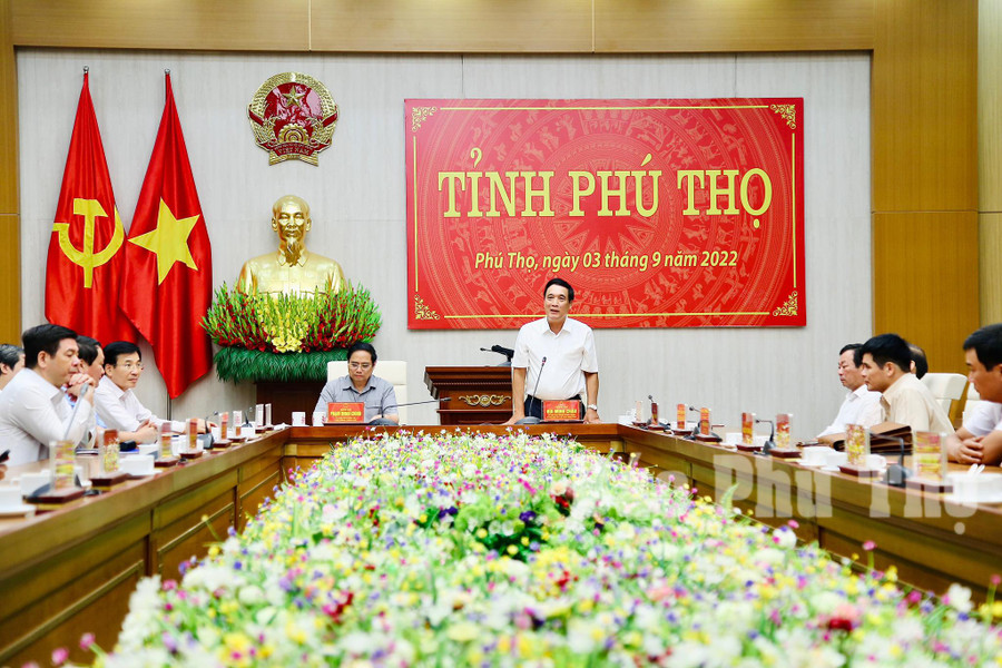 Bí thư Tỉnh ủy Phú Thọ Bùi Minh Châu phát biểu tại buổi làm việc. Ảnh nguồn Báo Phú Thọ Bí thư Tỉnh ủy Bùi Minh Châu phát biểu tại buổi làm việc.