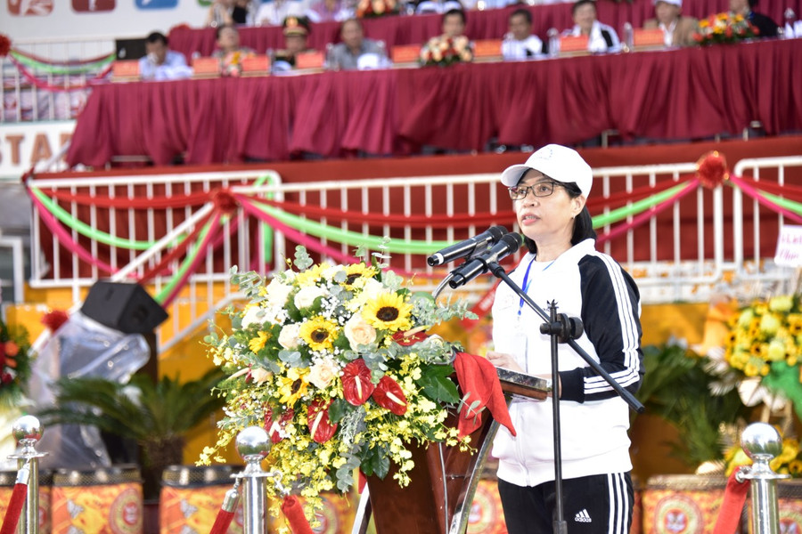 Phó Chủ tịch UBND tỉnh Nguyễn Thị Thanh Lịch phát biểu tại lễ khai mạc. Ảnh: Đức Thuỵ