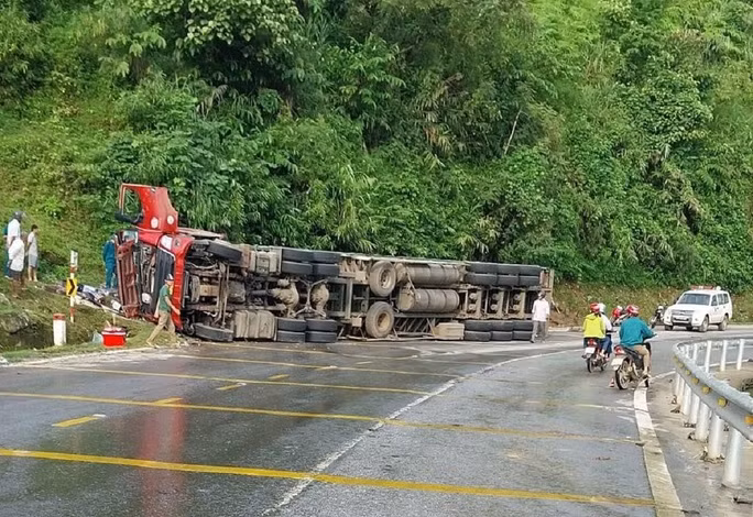 Trong ngày 2-9, toàn quốc xảy ra 16 vụ tai nạn giao thông đường bộ, làm chết 10 người, bị thương 11 người