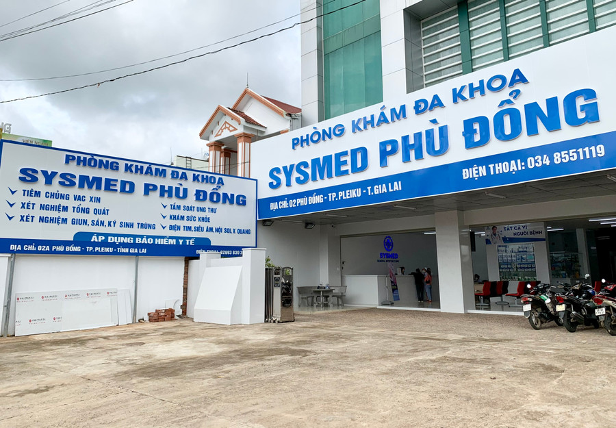 Phòng khám Đa Khoa SYSMED Phù Đổng và Phòng tiêm vắc xin dịch vụ Sài Gòn-Gia Lai (02A Phù Đổng, TP. Pleiku). Ảnh: Như Nguyện Phòng khám Đa Khoa SYSMED Phù Đổng và Phòng tiêm vắc xin dịch vụ Sài Gòn- Gia Lai (02A Phù Đổng, TP. Pleiku). Ảnh: Như Nguyện