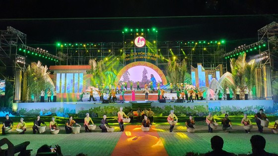 Chương trình nghệ thuật chào mừng lễ khai mạc Chương trình nghệ thuật chào mừng lễ khai mạc