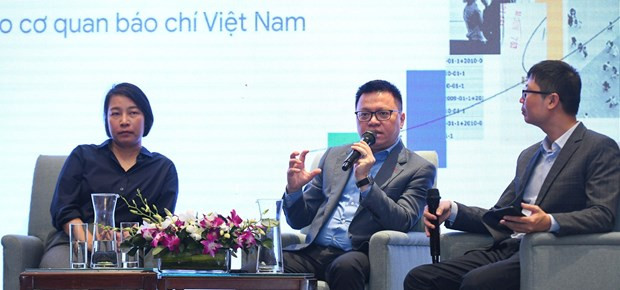 Nhà báo Lê Quốc Minh, Tổng biên tập Báo Nhân Dân, Chủ tịch Hội Nhà báo Việt Nam (giữa) tại chương trình đào tạo. (Ảnh: Báo Nhân Dân) Nhà báo Lê Quốc Minh, Tổng biên tập Báo Nhân Dân, Chủ tịch Hội Nhà báo Việt Nam (giữa) tại chương trình đào tạo. (Ảnh: Báo Nhân Dân)