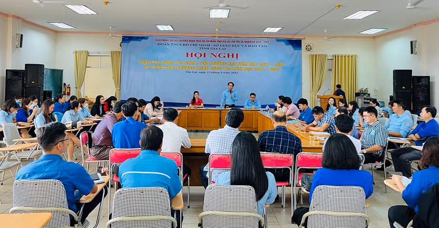 Quang cảnh hội nghị tổng kết công tác Đội trường học năm học 2021-2022. Ảnh: Phan Lài
