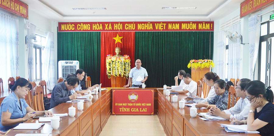 Quang cảnh cuộc họp. Ảnh: Anh Huy