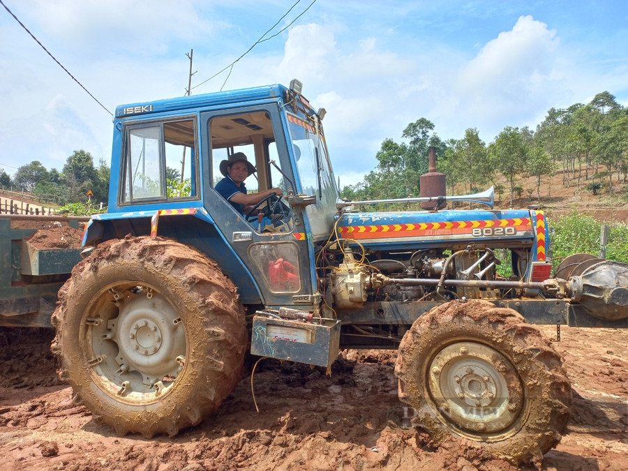 Anh Diêu cũng rất tích cực trong chuyển đổi sản xuất. Ảnh: H.L
