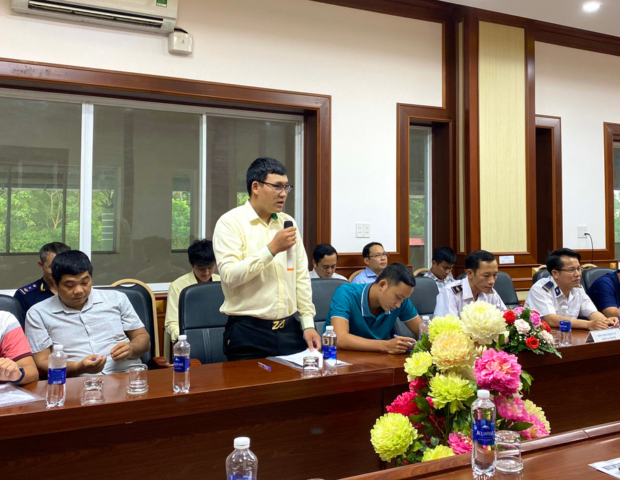 Doanh nghiệp đánh giá cao nỗ lực của lực lượng hải quan trong việc giải quyết nhanh chóng các thủ tục thông quan cho doanh nghiệp. Ảnh Hà Duy Doanh nghiệp đánh giá cao nỗ lực cảu lực lượng Hải quan trong việc giải quyết nhanh chóng các thủ tục thông quan cho doanh nghiệp. Ảnh Hà Duy