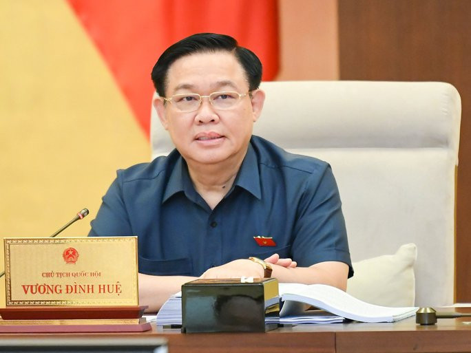 Chủ tịch Quốc hội Vương Đình Huệ chủ trì phiên họp. Chủ tịch Quốc hội Vương Đình Huệ chủ trì phiên họp