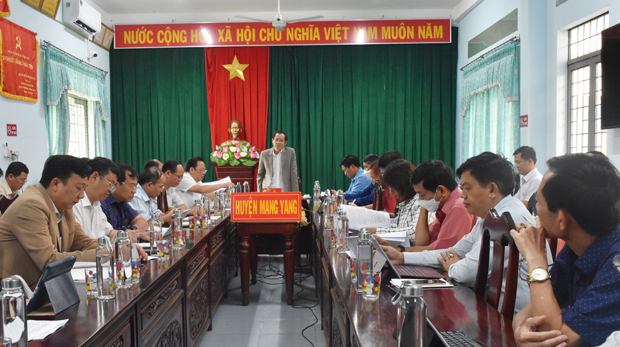 Quanh cảnh buổi làm việc. Ảnh: Hà Phương