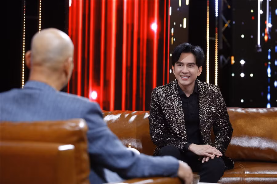 Nam ca sĩ chia sẻ về mục tiêu lớn nhất của cuộc đời. Ảnh: VTV