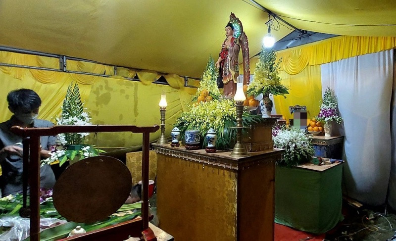 Gia đình ông N. tổ chức tang lễ cho con sau cái chết đầy uẩn khúc