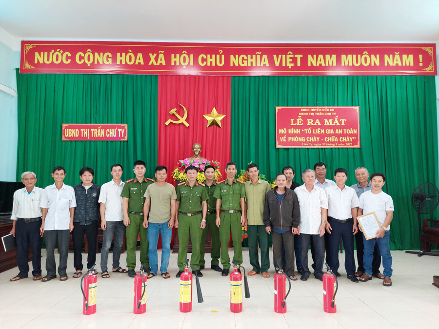 Ra mắt mô hình. Ảnh Thanh Tịnh