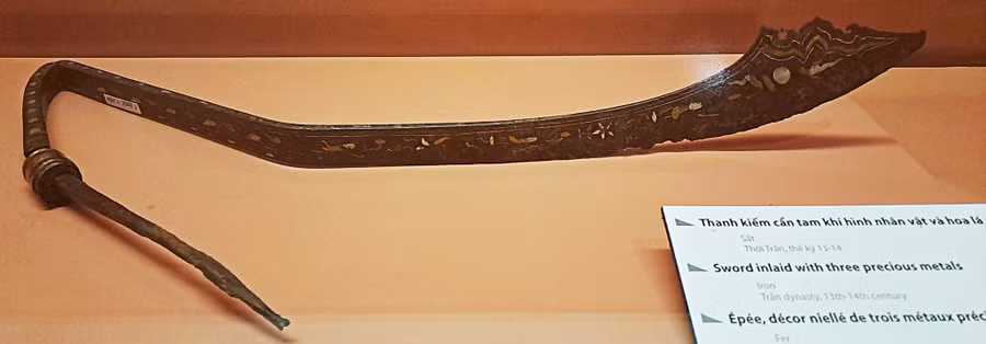 Thanh kiếm trưng bày ở Hoàng thành. Ảnh: KDT Hoàng thành Thăng Long