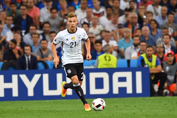 Hậu vệ phải: Joshua Kimmich (Đức).