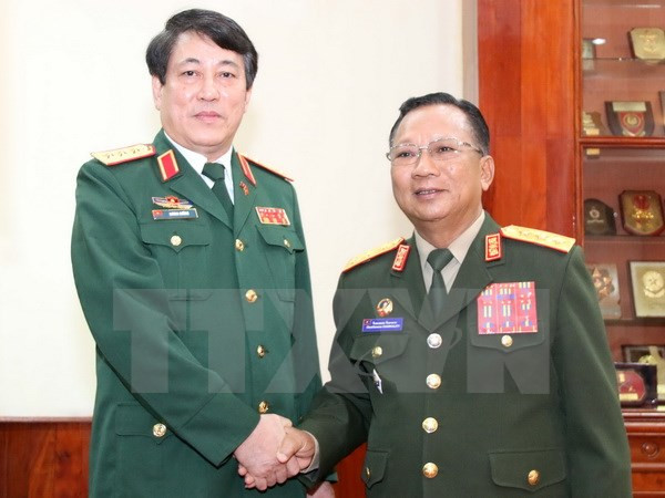 Quang cảnh lễ đón Thượng tướng Lương Cường.