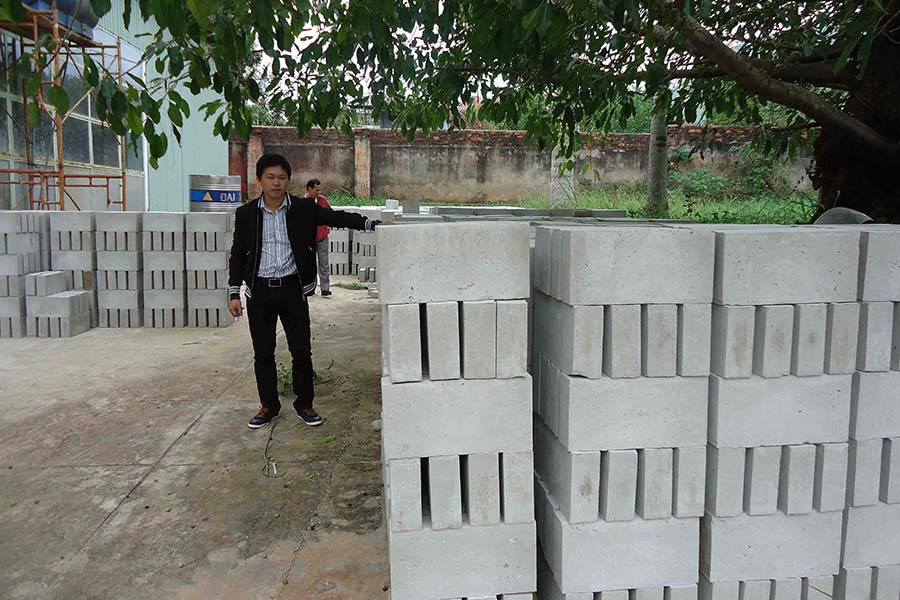 Bê tông bọt thành phẩm của Công ty TNHH một thành viên Vật liệu nhẹ Gia Nghĩa. Ảnh: L.V.N Bê tông bọt thành phẩm của Công ty TNHH một thành viên Vật liệu nhẹ Gia Nghĩa. Ảnh: L.V.N