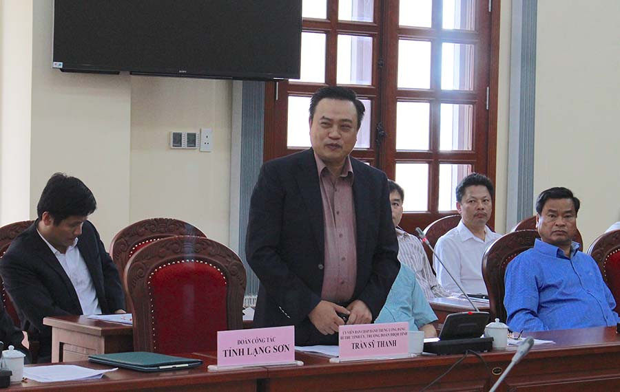 Đồng chí Trần Sỹ Thanh-Bí thư Tỉnh ủy Lạng Sơn phát biểu tại buổi làm việc. Ảnh: Hồng Thi