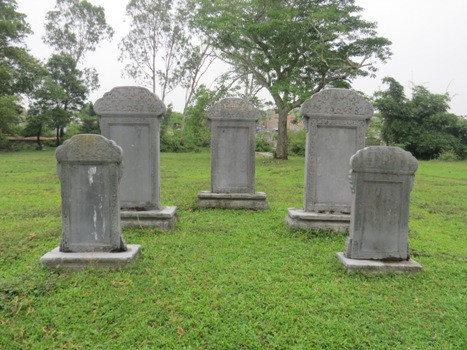 Bia đá khắc tên các võ tướng thi đỗ khoa thi võ triều Nguyễn. Bia đá khắc tên các võ tướng thi đỗ khoa thi võ triều Nguyễn.