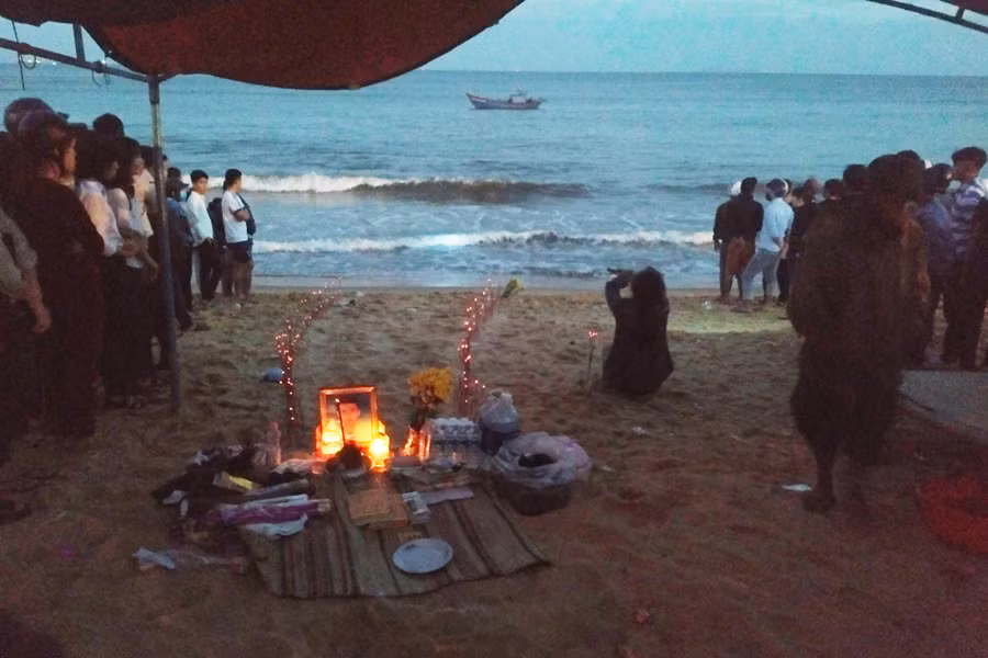 Vụ chết đuối tại biển Quy Nhơn. Ảnh: N.G