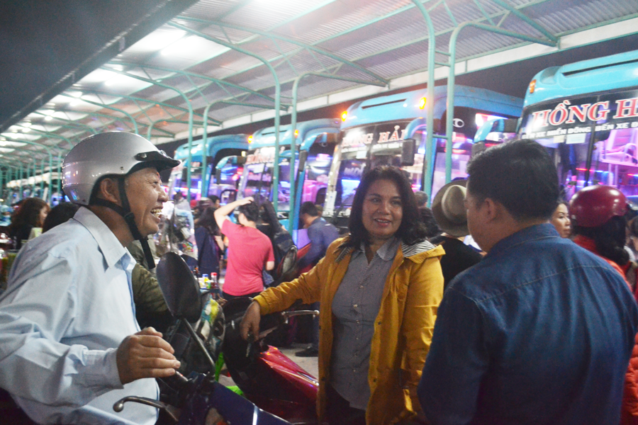 Lượng khách đến Bến xe Đức Long Gia Lai tăng đột biến. Ảnh: D.Q