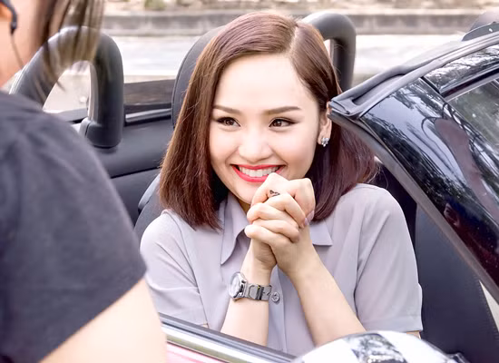 Diễn viên Miu Lê trong phim Bạn gái tôi là sếp