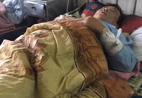 ác sĩ Tú đang được điều trị tại Bệnh viện ĐK tỉnh Hà Tĩnh.