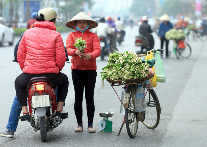 ...hay tận dụng mùi hương thơm tự nhiên của hoa để hấp mía hay nấu chè...