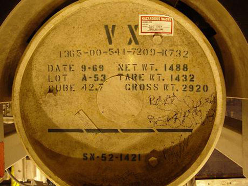 Lưu trữ chất độc VX trong kho vũ khí của quân đội Mỹ. Lưu trữ chất độc VX trong kho vũ khí của quân đội Mỹ.