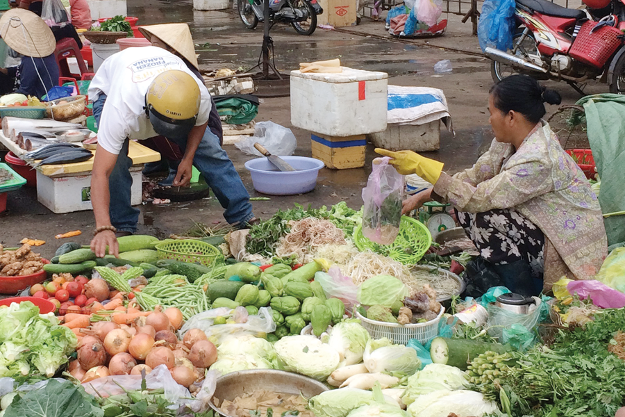 Nguồn cung thực phẩm tươi sống dồi dào, giá cả tương đối ổn định. Ảnh: T.N