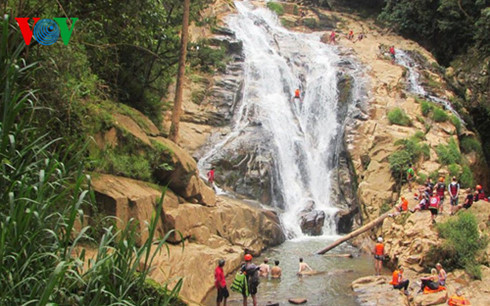 Thác Hang Cọp Thác Hang Cọp